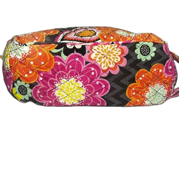 Vera Bradley Floral Patterned Women's Bag - Picture 5 of 9